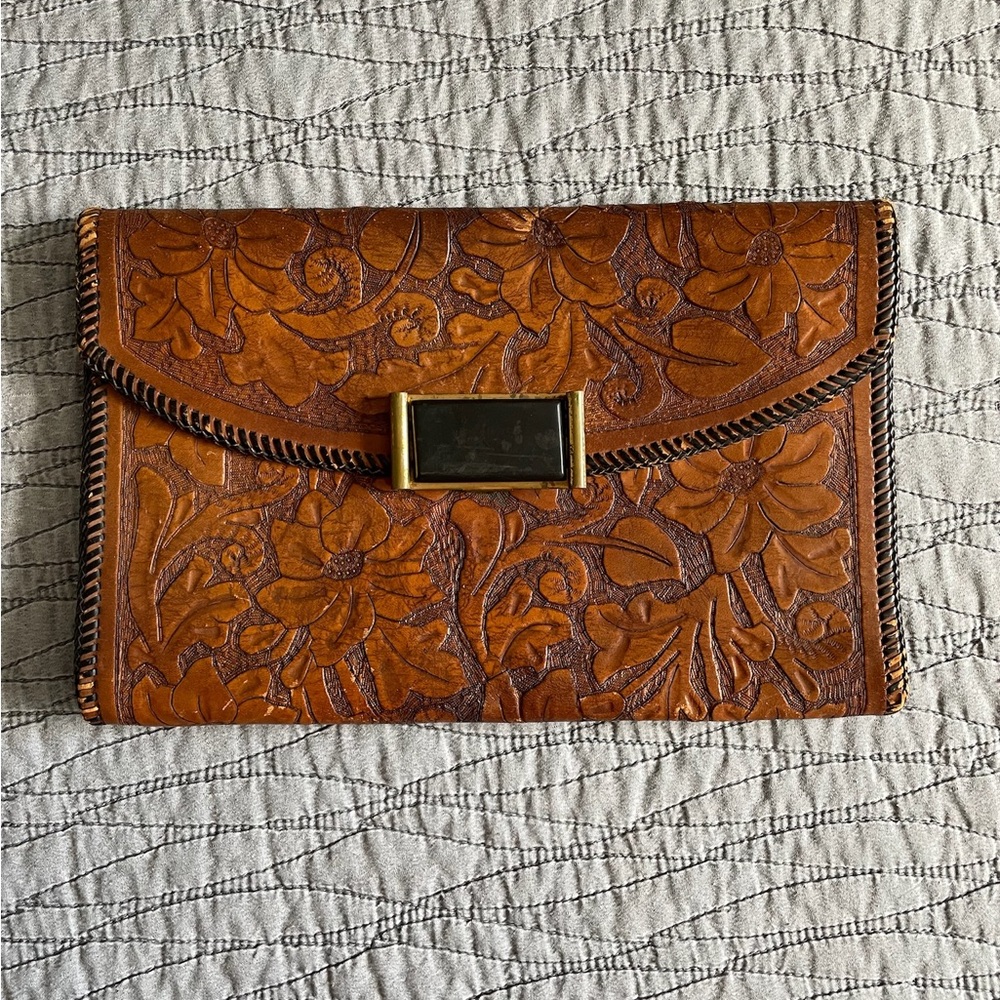 Vintage Brown Leather Flower Design Clutch Clasp Closure Purse